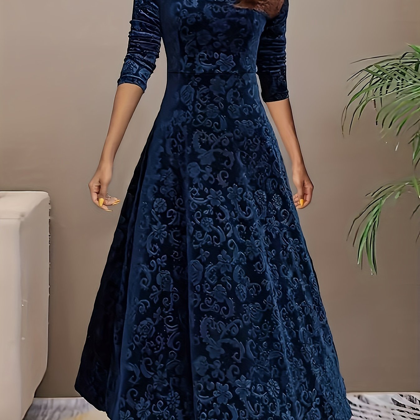 Julie | Elegant Patterned Maxi Dress