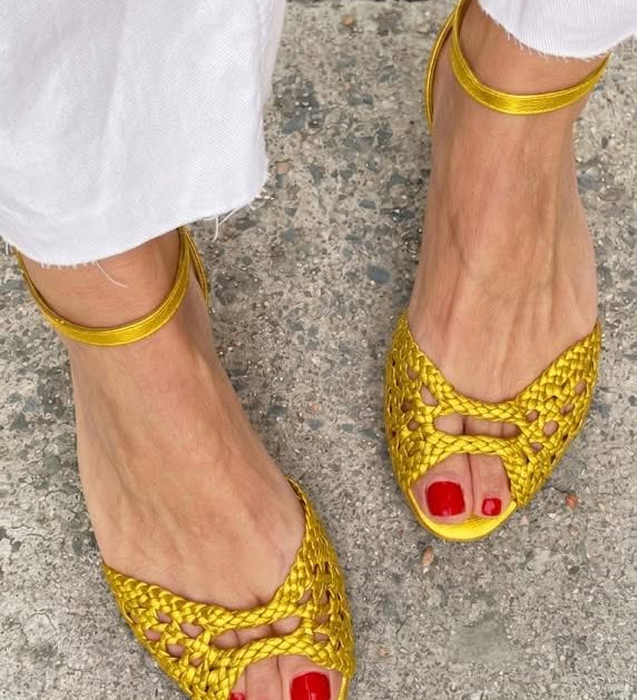 Isadora | Woven Gold Sandals