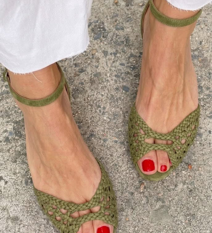 Isadora | Woven Gold Sandals