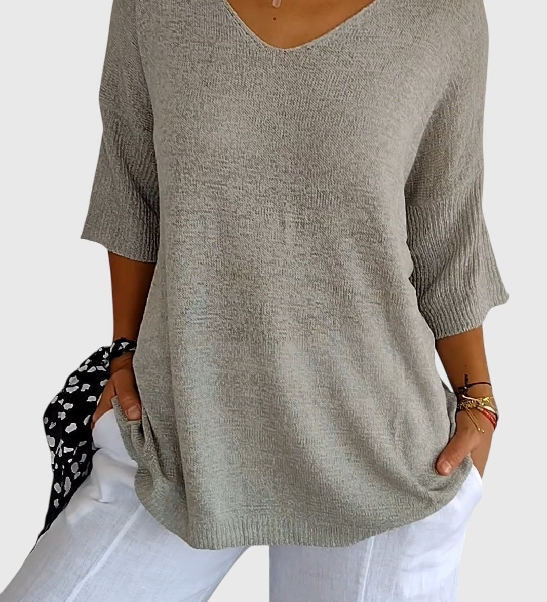 Caroline | Stylish V-Neck Blouse