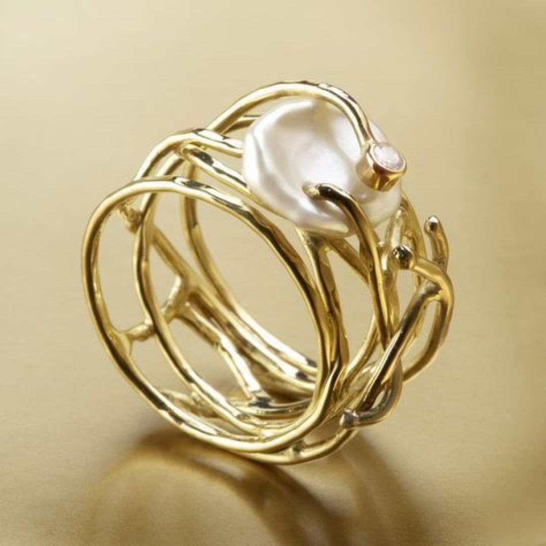 Samira - Elegant Gold Ring with Pearl Accents