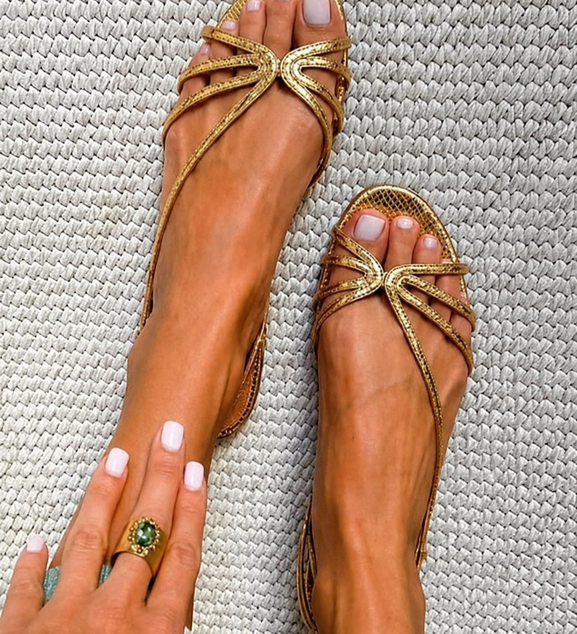 Ginevra | Golden Sandals Summer Elegance