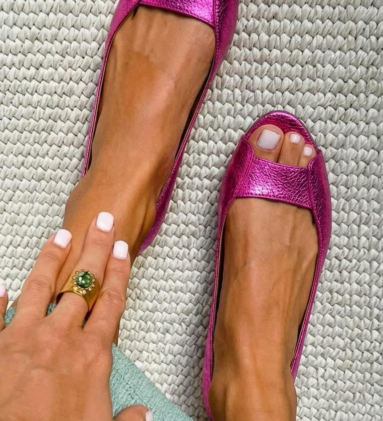 Adelina | Chic Comfort Gold Sandals