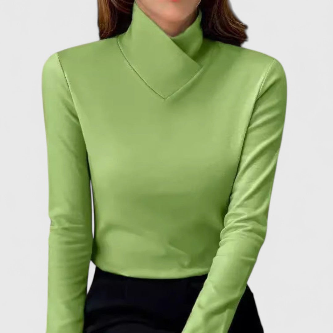 Clémence | Elegant Light Fitted Turtleneck