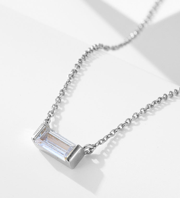 Livia – Silver Necklace Featuring Delicate Small Pendant