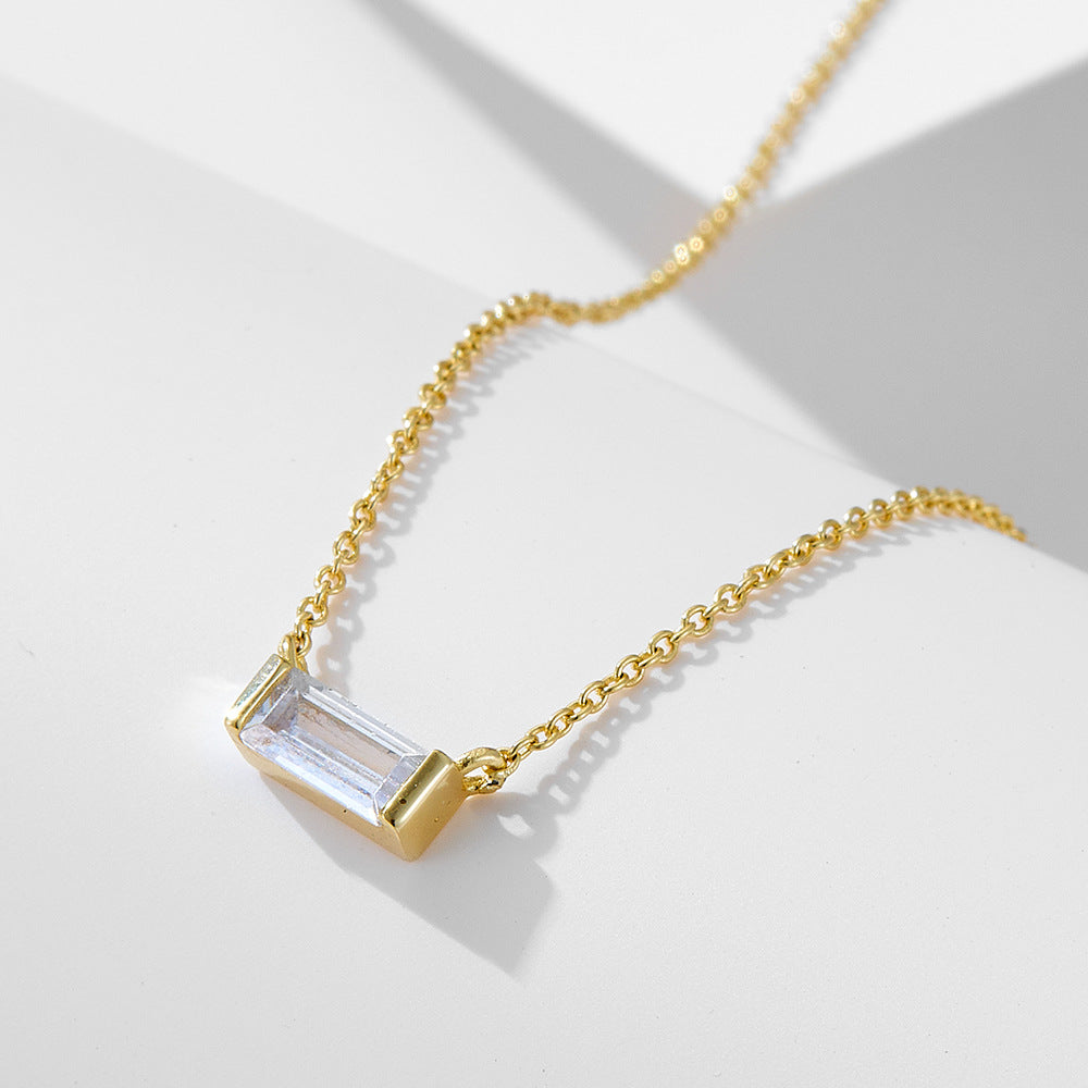 Livia – Silver Necklace Featuring Delicate Small Pendant