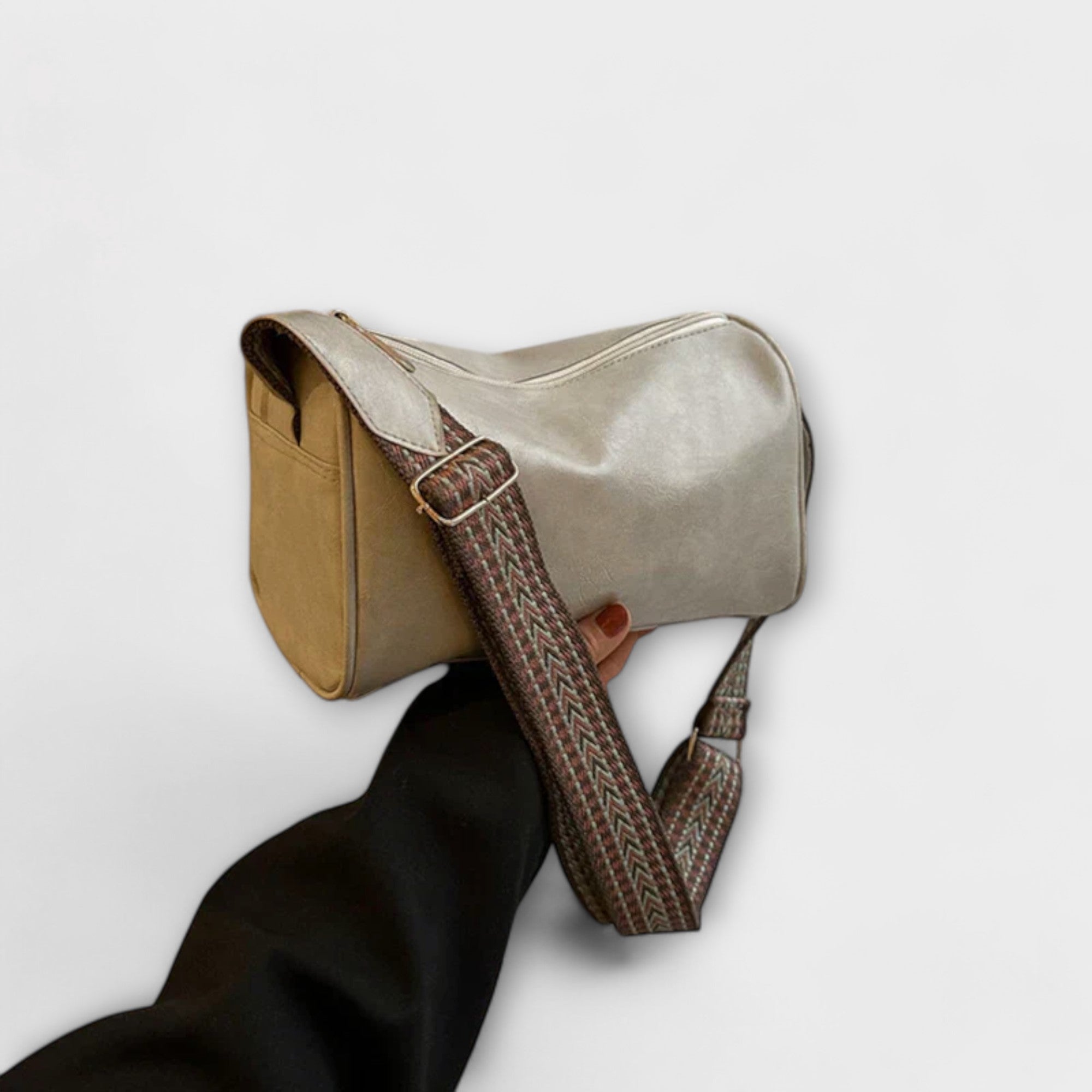 Auriane | Retro-Inspired Shoulder Bag