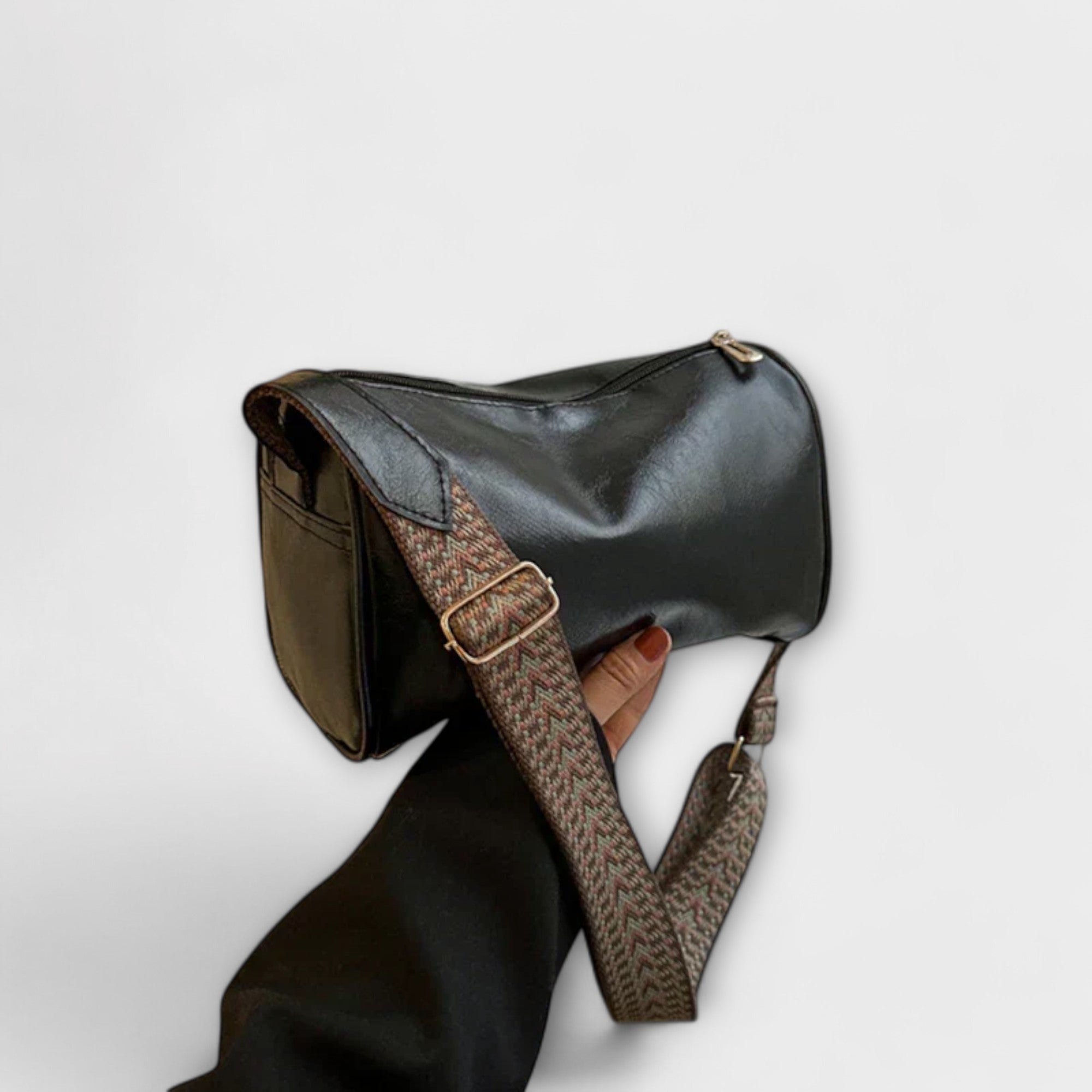 Auriane | Retro-Inspired Shoulder Bag