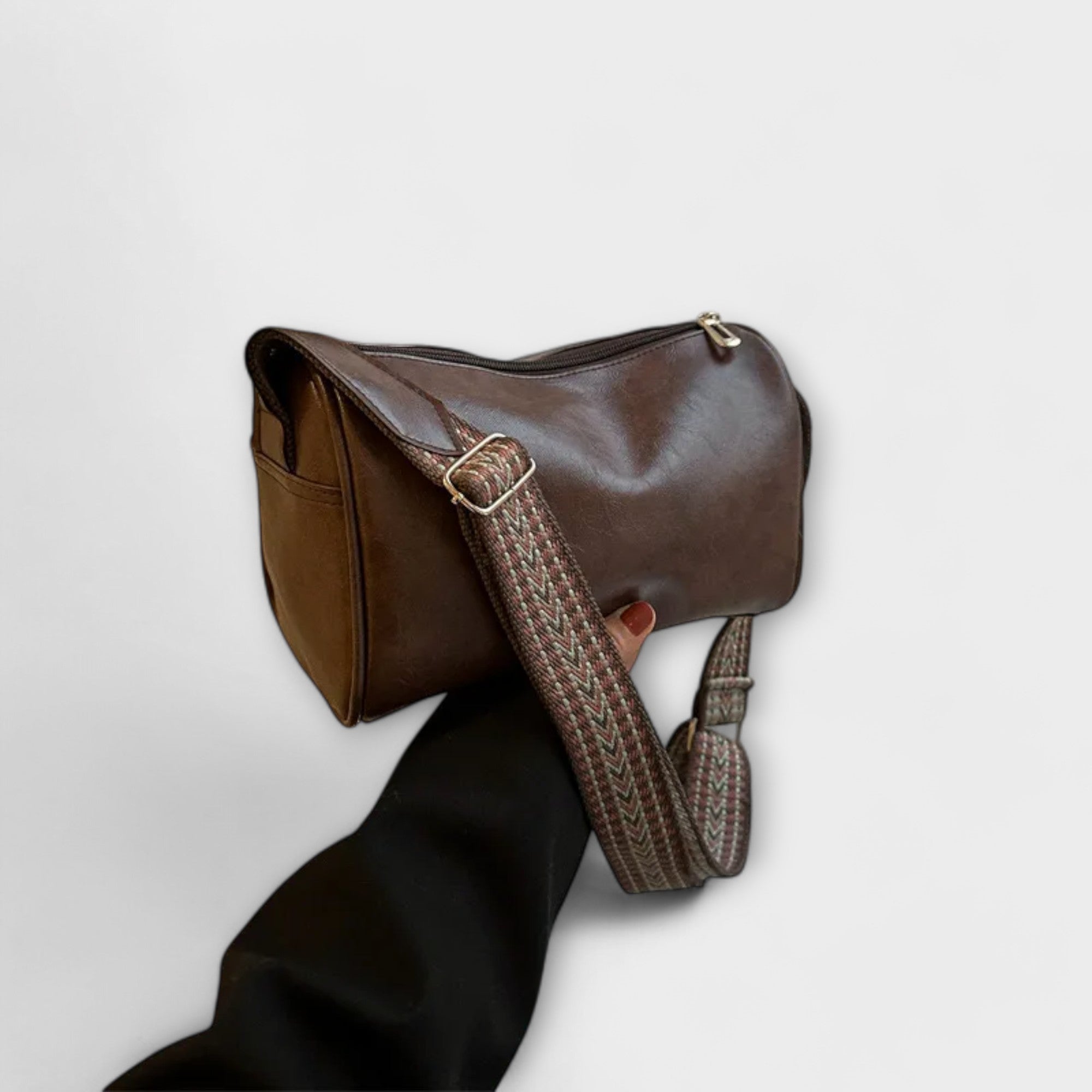 Auriane | Retro-Inspired Shoulder Bag