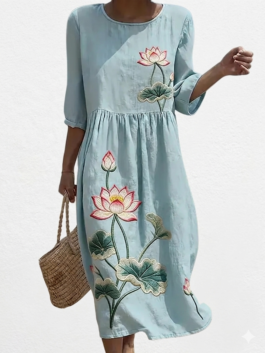 Léonie - Casual women's dress with floral pattern.