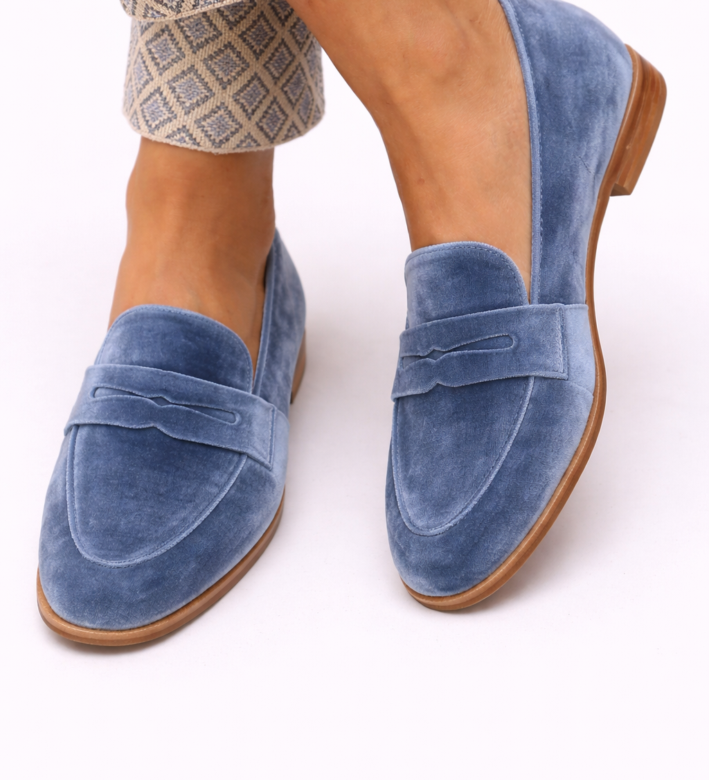 Noemi - Classic Vintage Moccasins
