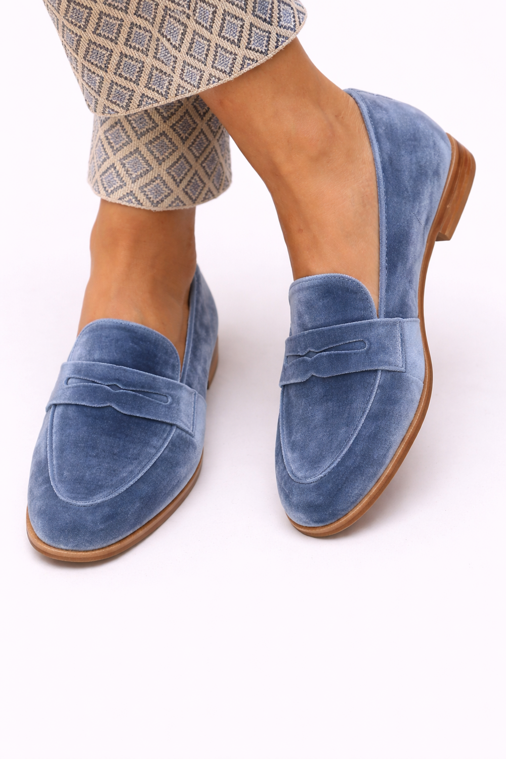 Noemi - Classic Vintage Moccasins